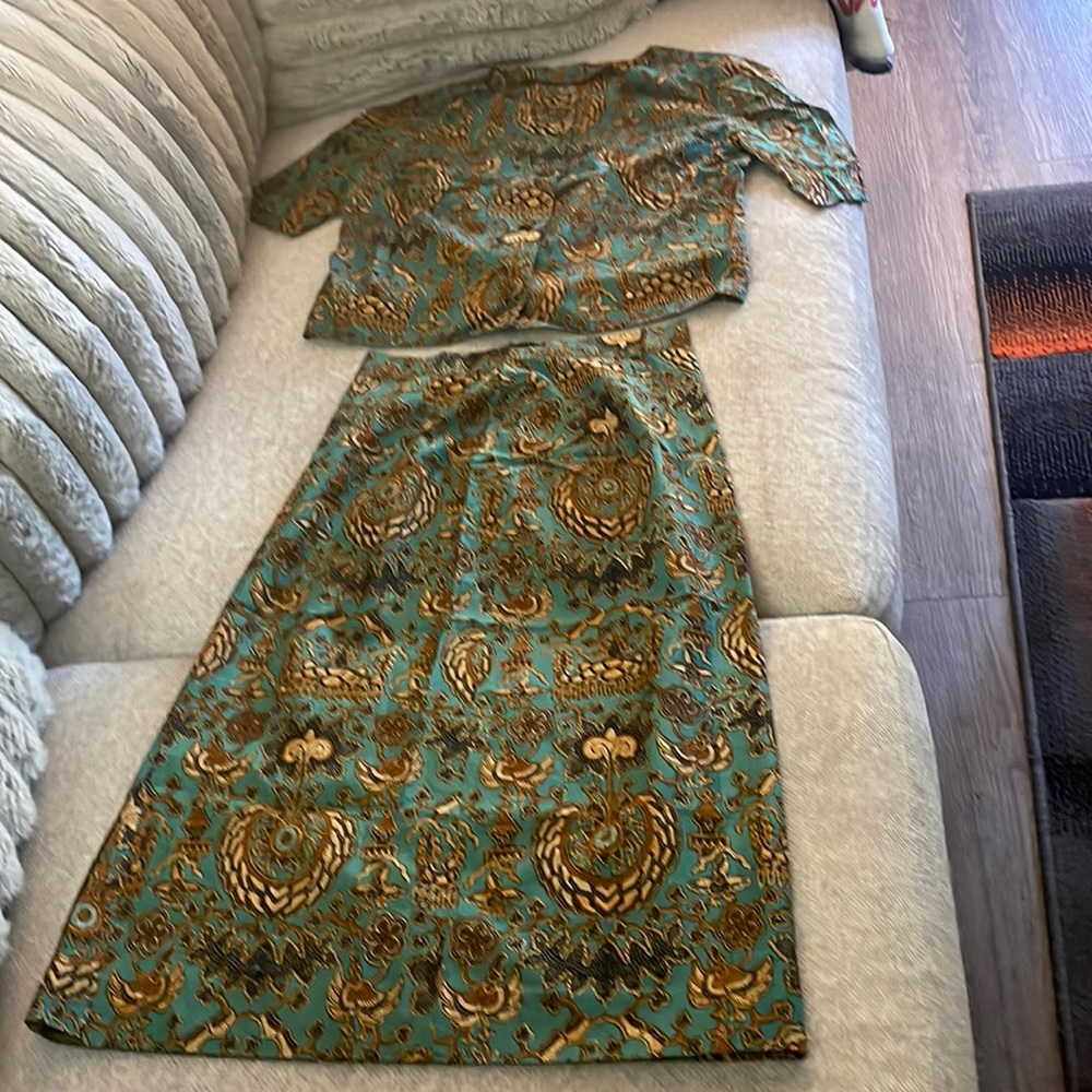 Authentic Indonesian, 1963- 1965 intricate Baltic design Handmade Skirt set art
